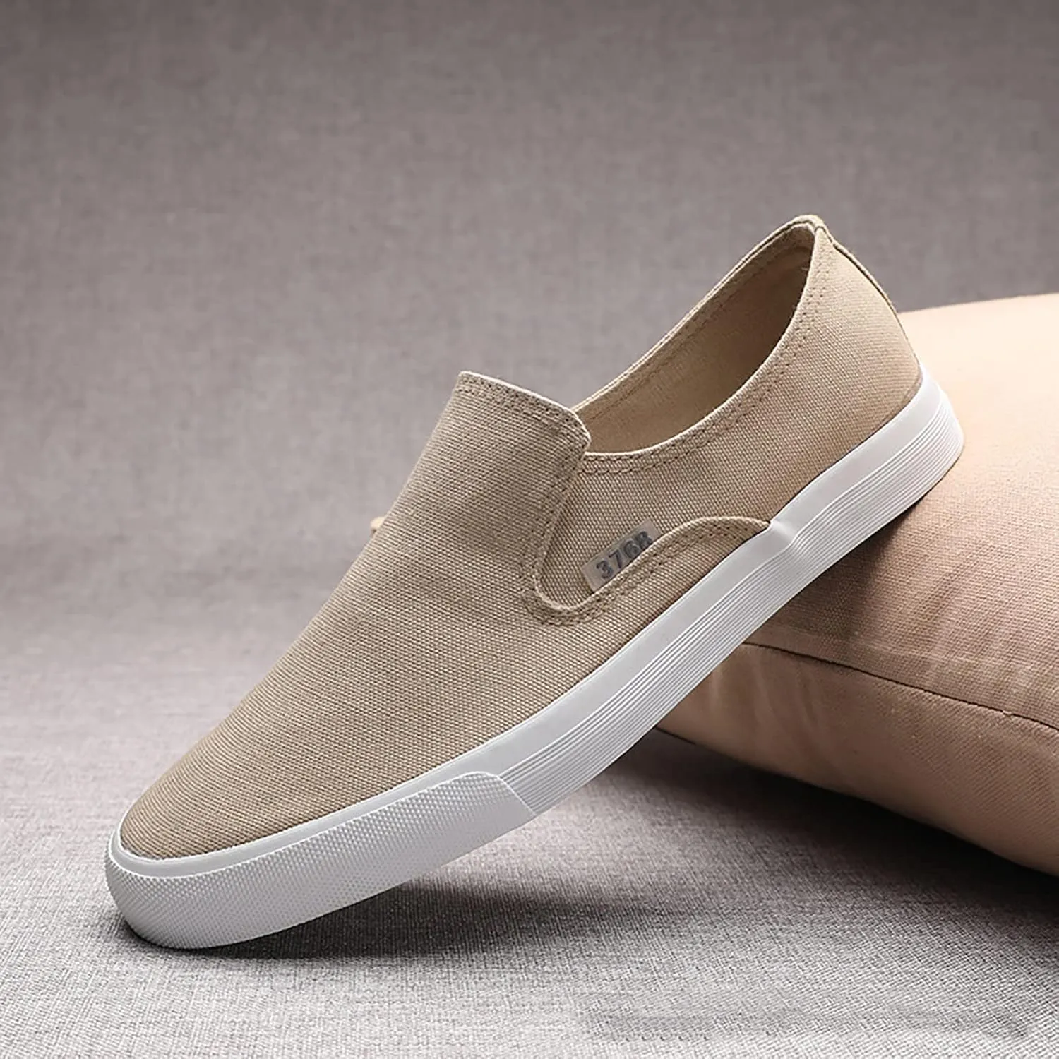 Lightweight Shoes Men's Breathable Solid Color Korean Version Trendy Casual Comfortable Lightweight Sports Shoes
