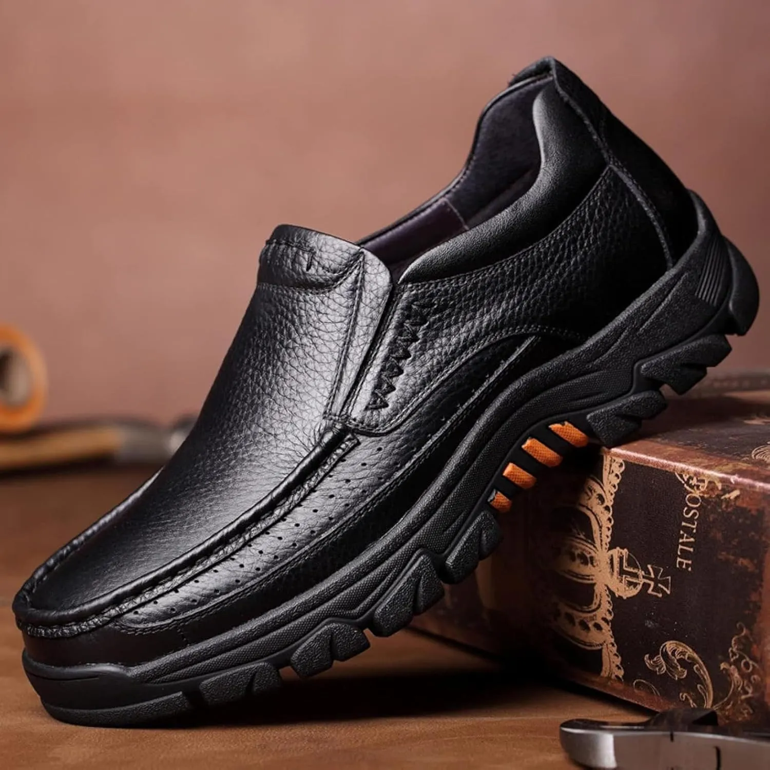 Men's Casual Shoes, Leather Slip on Travel and Outdoor Sports Shoes, Soft Wide Round Toe Loafers