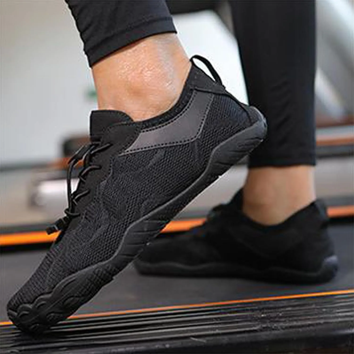 Men's Lightweight Non Slip Barefoot Shoes Breathable Comfort Walking Shoe Fashion Lightweight Sneakers for Men