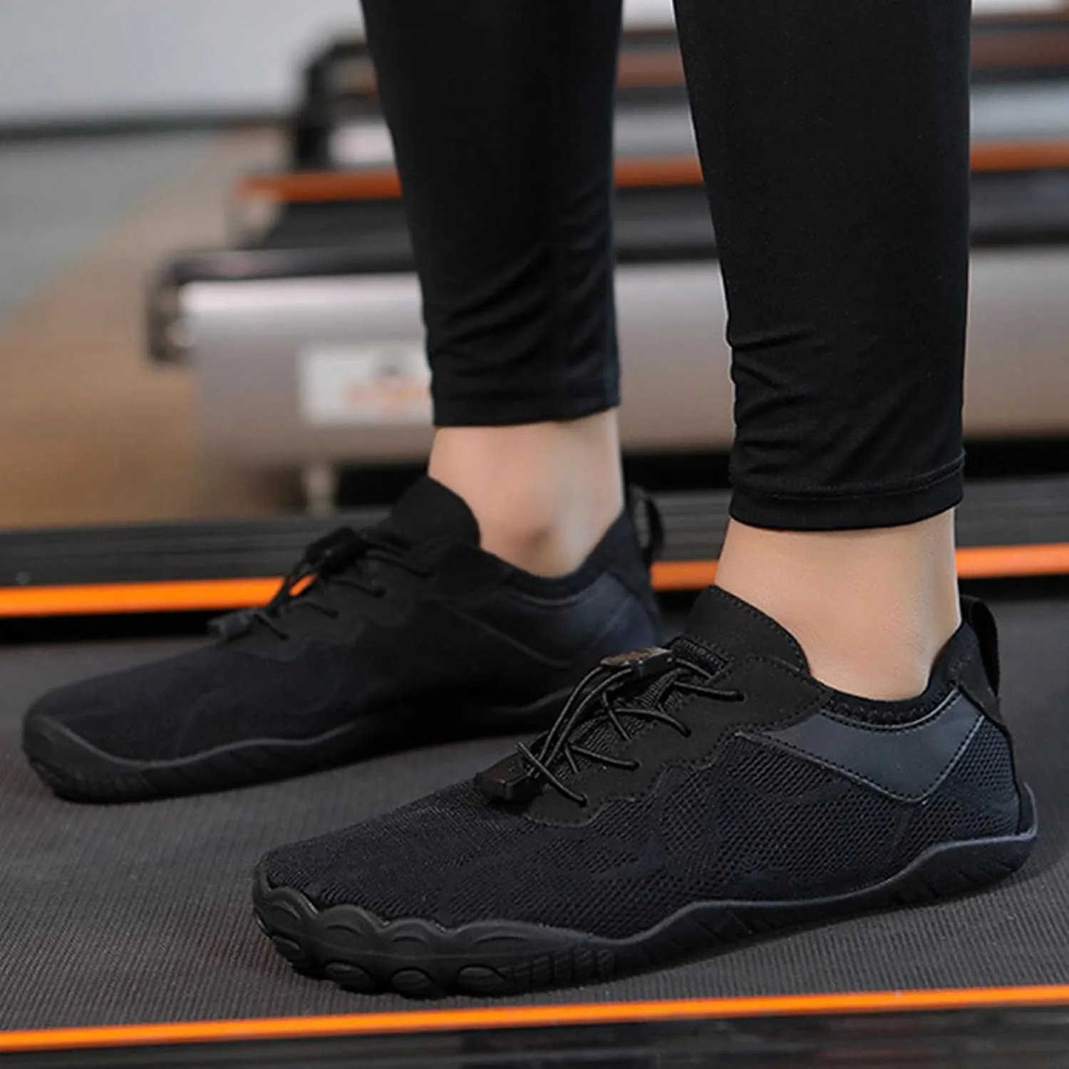 Men's Lightweight Non Slip Barefoot Shoes Breathable Comfort Walking Shoe Fashion Lightweight Sneakers for Men