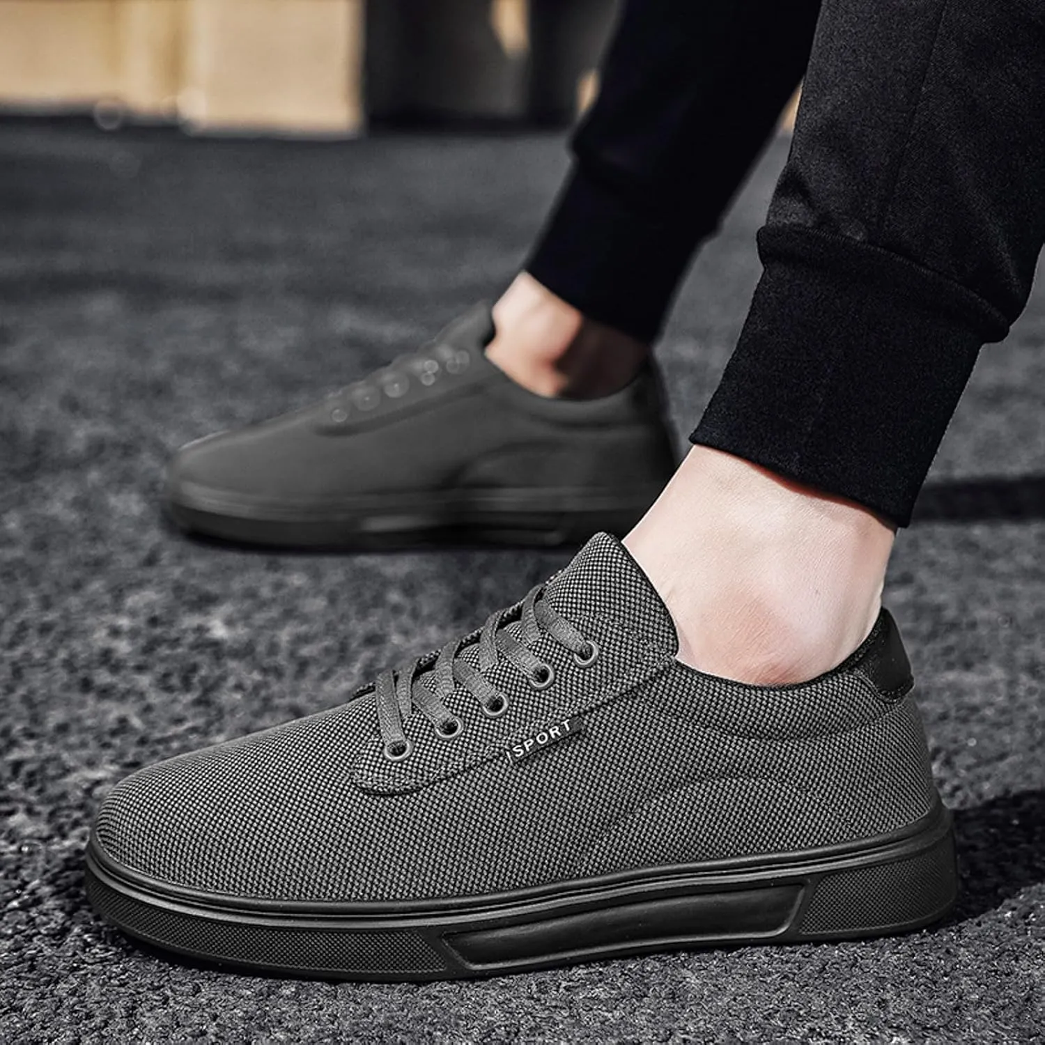 Men's Minimalist Barefoot Shoes Lightweight Breathable Slip On Running Shoe Men's Lightweight Cushion Sneakers