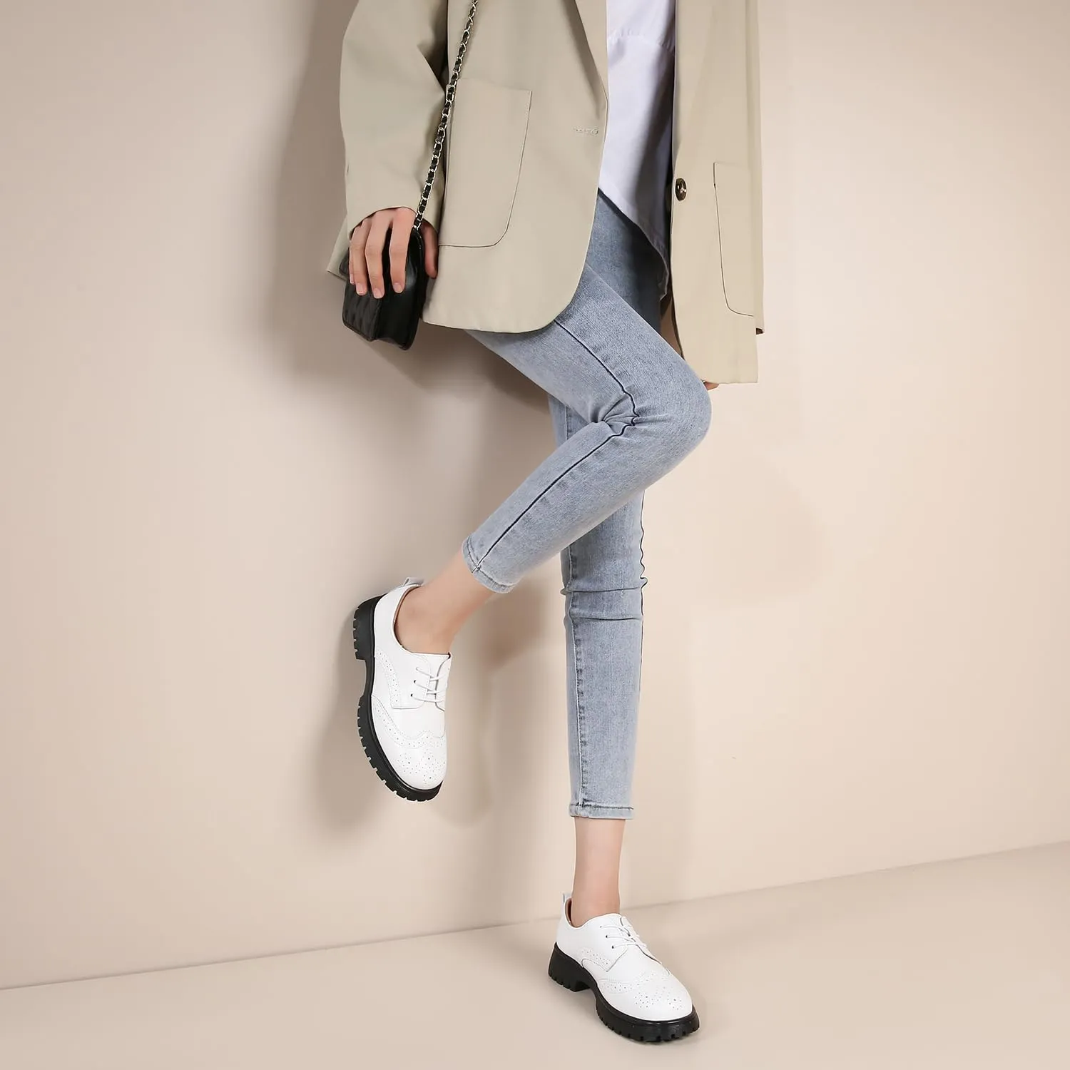 Ruiatoo Dress Shoes for Women Comfort Lace-Up Platform Oxford Shoes Round Toe Oxford Dress Shoe