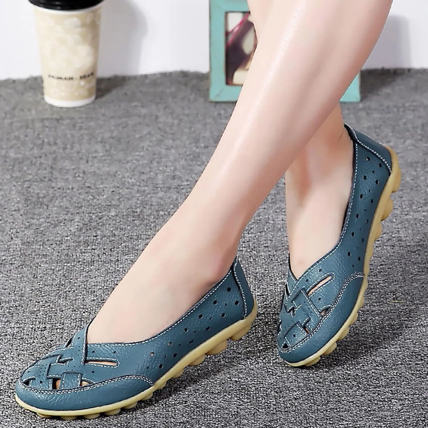 Women's Comfortable Loafers Retro Ladies Moccasins Driving Mocs Comfort Slip-On Fashion Boat Shoes Classic Flats