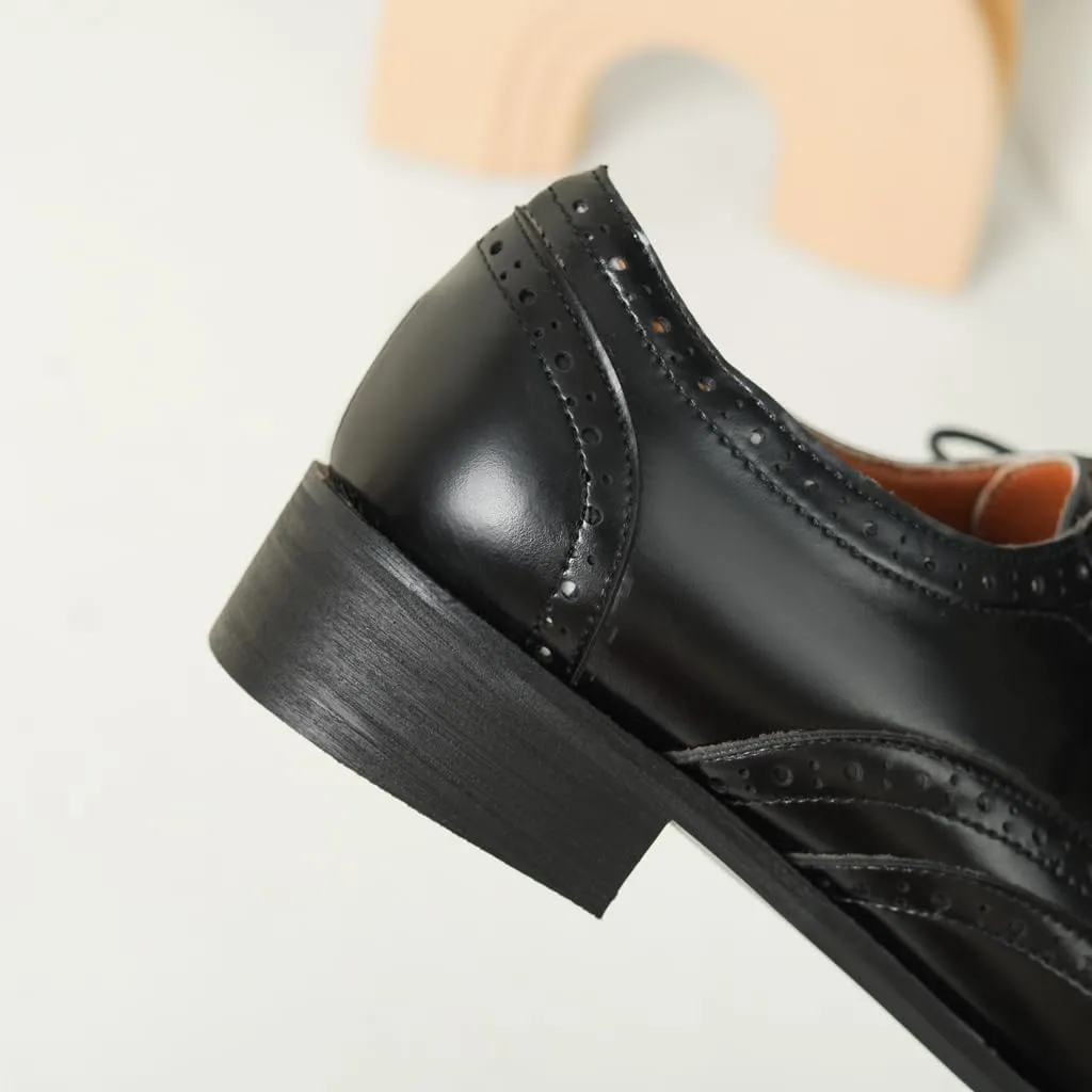 Women's Flat Saddle Oxford Shoes Square Toe Wingtip Perforated Lace Up Comfort Low Heel Oxfords Brogues