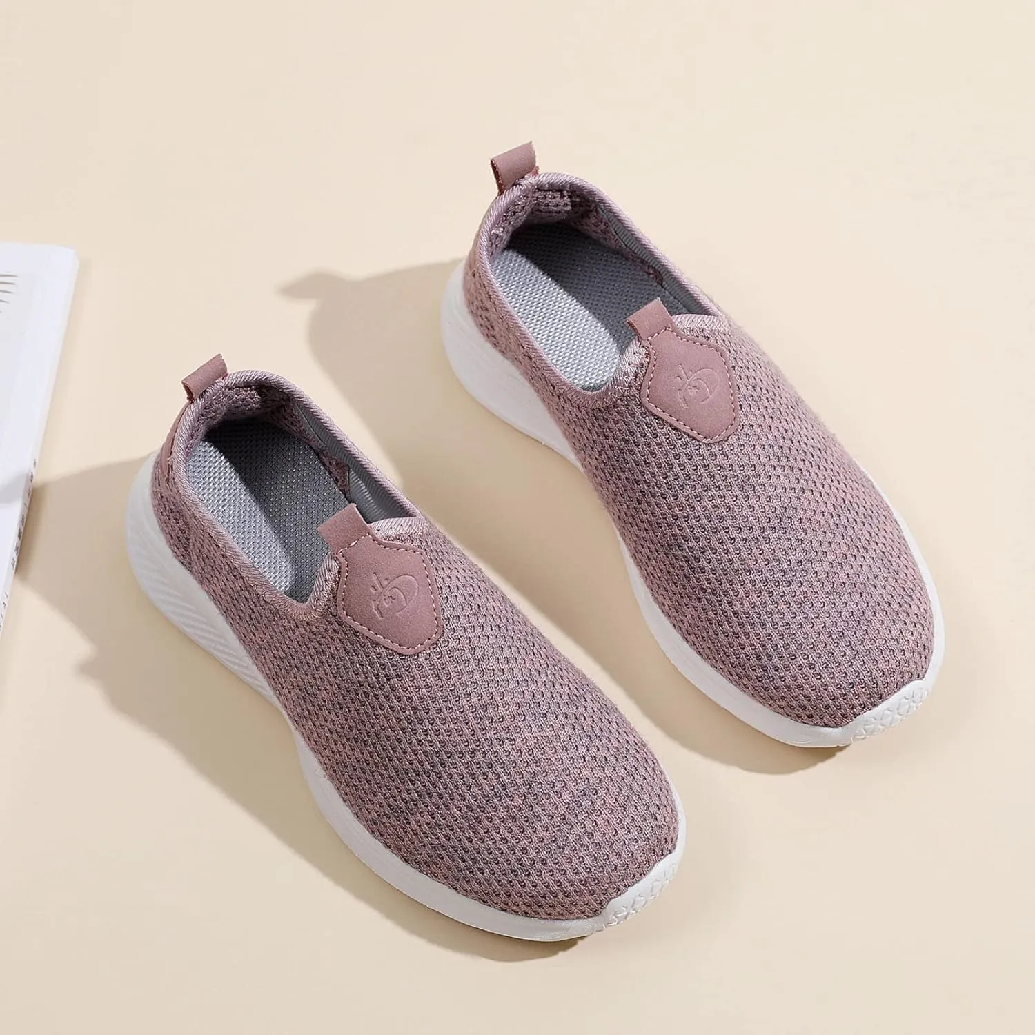 Womens Slip on Walking Shoes Comfort Lightweight Walking Shoes Women Walking Casual Shoes Trendy High Top Sneakers Slip On Tennis Shoe Loafers Casual Slip On