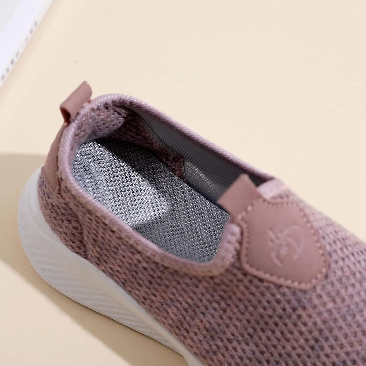 Womens Slip on Walking Shoes Comfort Lightweight Walking Shoes Women Walking Casual Shoes Trendy High Top Sneakers Slip On Tennis Shoe Loafers Casual Slip On