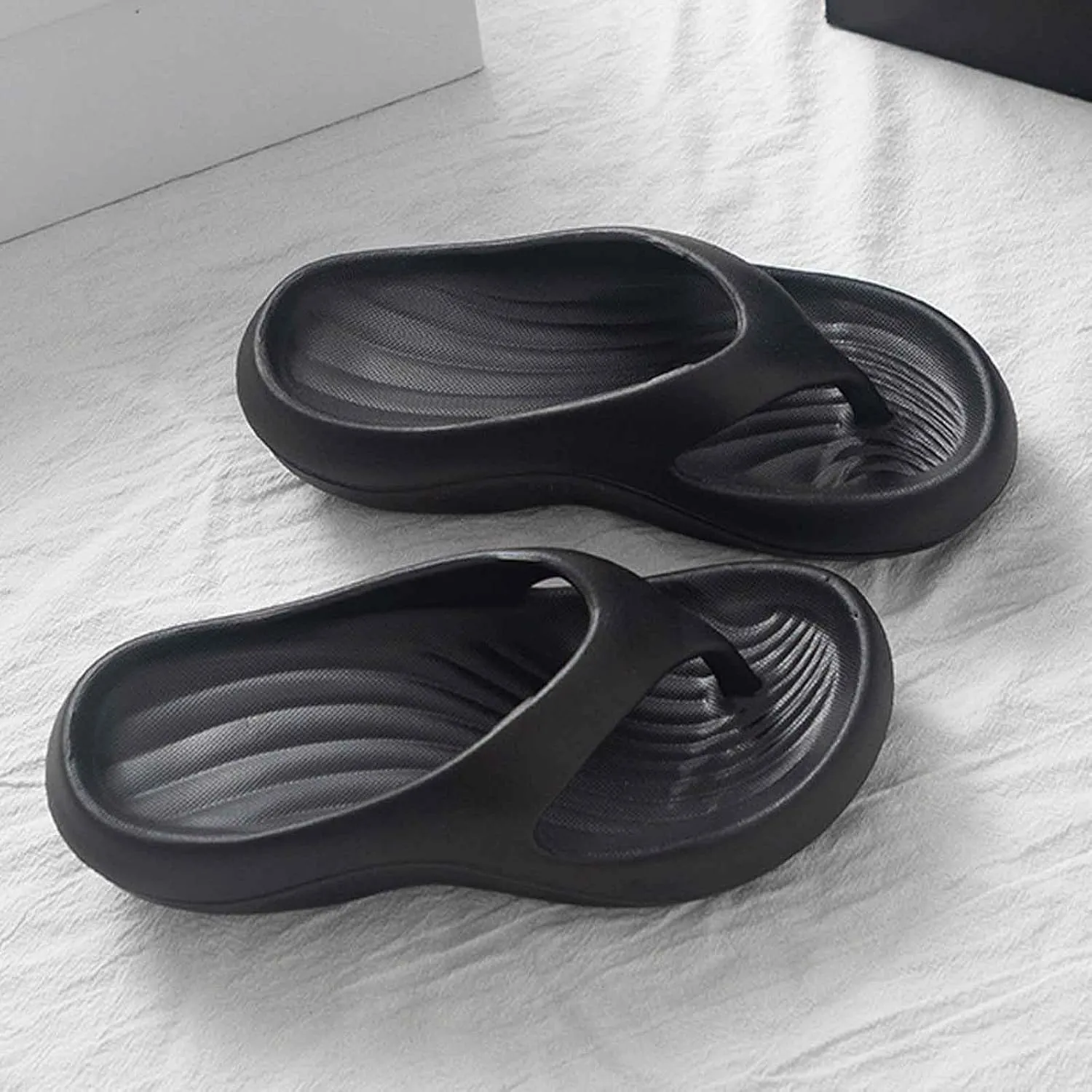 Women's Thong Sandals Summer Comfortable Flat Slippers for Beach Outdoor Casual Wear Thick Sole Pure Color Flip