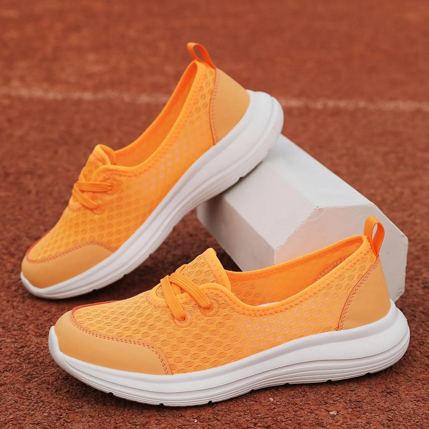 Womens Walking Sneakers Women Lace Up Shoes Flats Casual Shoes Lightweight Work Shoes Breathable Slip Work Trainers
