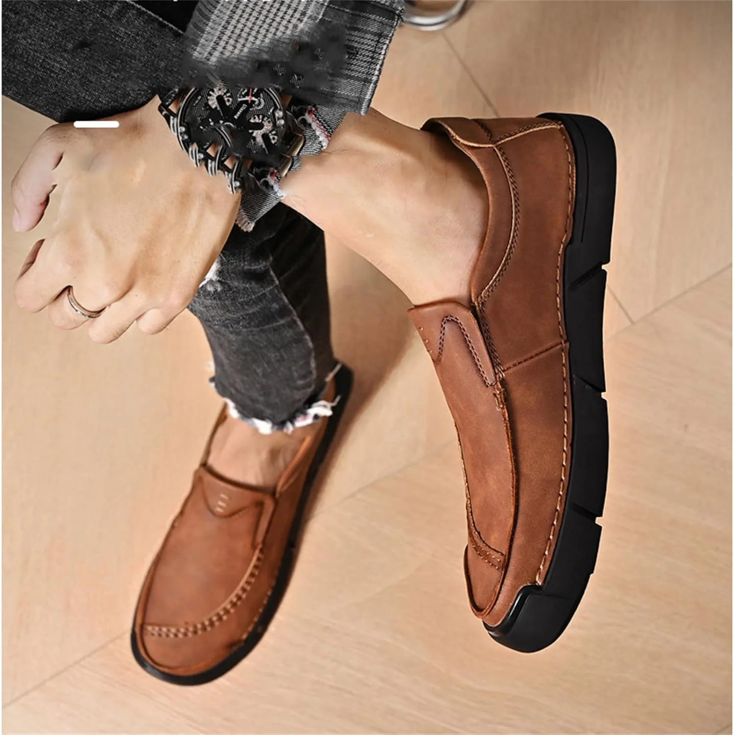 Yuizko Men's Leather Slip-On Casual Loafers Hand Stitching Wide Toe Soft Non-Slip Flat Work Office Walking Driving Shoes